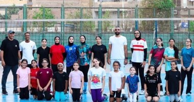 أحمد صلاح يدعم قطاع ناشئي الكرة الطائرة بنادي بتروجت.. صور - اليوم السابع