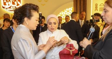 جولة للسيدة انتصار السيسى وقرينة الرئيس الصينى 