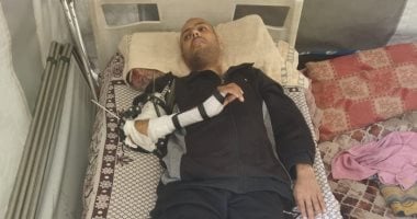 بين ثلاجات الموتى وشفرة البتر.. "محمد خضر" صمود معلق على أمل العلاج خارج غزة.. الأطباء ظنوه شهيدا ووضعوه بين الجثامين فى مستشفى المعمدانى وعائلته لاحظت عدم توقف أنفاسه.. عاد حيا ليواجه معركة جديدة لإنقاذ أطرافه