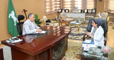 محافظ الشرقية والزميلة إيمان مهنى