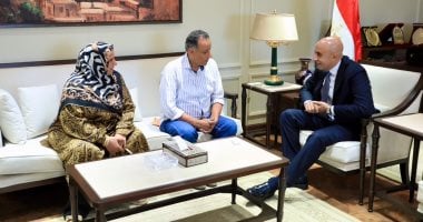 وزير التعليم يكرّم مديرى مدرستى القليوبية...ويؤكد "كرامة المعلمين ومديري المدارس خط أحمر"