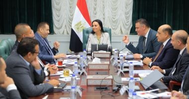 مايا مرسي وزيرة التضامن الإجتماعي في اجتماع اليوم