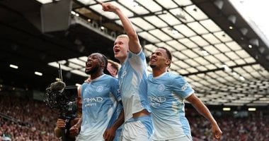 هالاند يحتفل بهدف مانشستر سيتي
