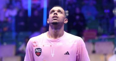 مصطفى عسل المصنف الأول عالمياً لرجال الاسكواش