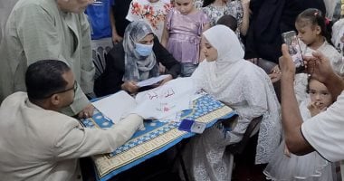 أول عقد قران للعروسين أسامة وإسراء على يد المأذونة زينب حمدى