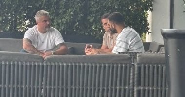 محمد صلاح يلتقي مدرب طرابزون سبور الجديد