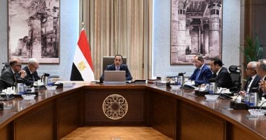 رئيس الوزراء يتابع مستهدفات برنامج إعادة هيكلة الشركات القابضة