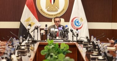 الدكتور خالد عبدالغفار وزير الصحة