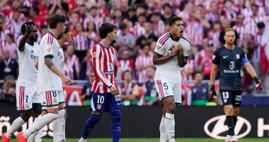بيلينجهام لاعب ريال مدريد يعترض على الحكم