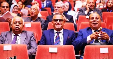 الكاتب الصحفى عبد الفتاح عبد المنعم رئيس تحرير اليوم السابع خلال مشاركته بمؤتمر الهوية الوطنية