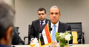 بدر عبد العاطى 