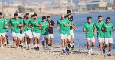 فريق المصرى خلال التدريب على شاطئ بورفؤاد