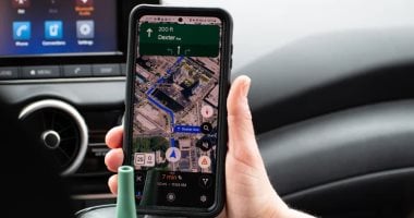 Gemini يصل إلى Apple CarPlay ويغير طريقة استخدام الخرائط بالصوت