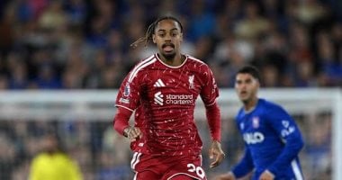 برادلي باركولا لاعب ليفربول الإنجليزي