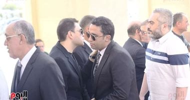 وصول عدد من قضاة مصر لمسجد المشير للمشاركة في جنازة أحمد الزند