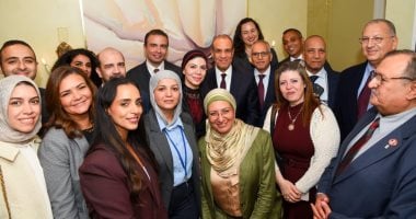 وزير الخارجية يلتقي المصريين العاملين في الأمم المتحدة 