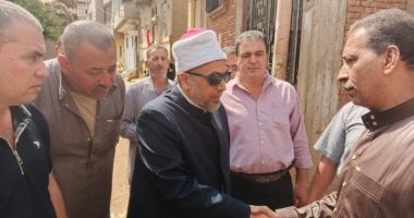 وفد بقيادة رئيس منطقة الشرقية الأزهرية يقدم واجب العزاء في وفاة طالبة