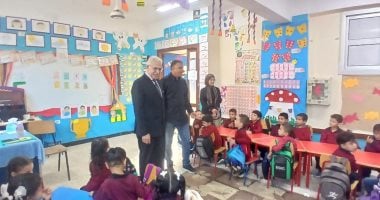 وكيل تعليم الإسماعيلية يتفقد مدارس القنطرة غرب لمتابعة انتظام الدراسة