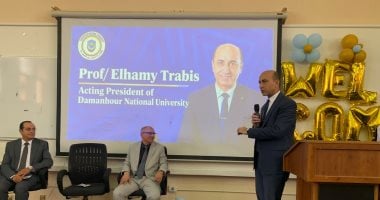 جامعة دمنهور الأهلية تحتفي بطلاب الصيدلة الجدد بيوم تعريفي شامل.. صور