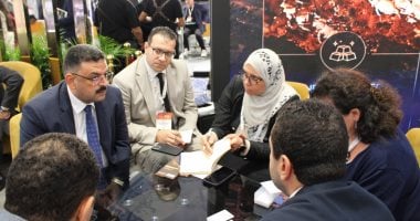 رئيس الثروة المعدنية يبحث مع البنك الأوروبى لإعادة الإعمار التعاون وبناء القدرات