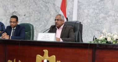 نائب محافظ سوهاج يبحث الموقف التنفيذي لمشروعات حياة كريمة