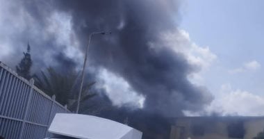 مصرع شخصان فى حريق مصنع مواد غذائية بالطريق الزراعى بالبحيرة