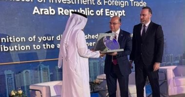 اتحاد أسواق المال العربية يكرم وزير الاستثمار لدوره في تطوير الأسواق غير المصرفية