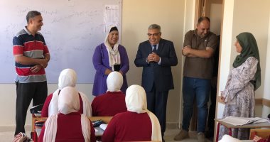 Dakahlia Governor Visits Official Language School in El Senbellawein