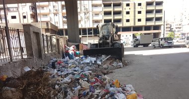 حملات مكثفة لرفع كفاءة النظافة بحى الهرم ورفع مخلفات الرتش من الشوارع