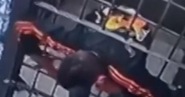لو شفتها في فيلم مش هتصدق.. سجين يهرب عبر فتحة الطعام بقسم شرطة بالبرازيل