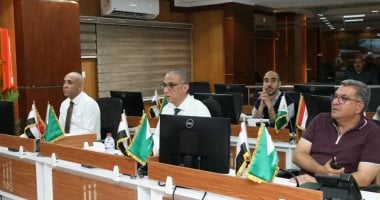إزالة خيمة فرز مخلفات بحرم الطريق الدائرى بأوسيم والتحفظ على المعدات