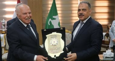 Teachers’ Syndicate Head and Sharqia Governor Open New Teachers’ Hospital