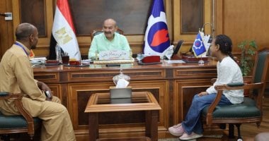 محافظ السويس يستجيب لمطالب مواطن ونجلته من ذوي الهمم