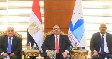 رئيس جامعة كفر الشيخ يستقبل اللواء سمير فرج في الاحتفال بذكرى 6 أكتوبر