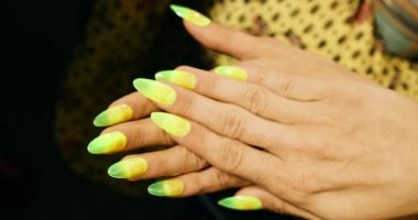 من غير fake nails.. حيلة إيطالية تجعل الأظافر القصيرة تبدو أطول