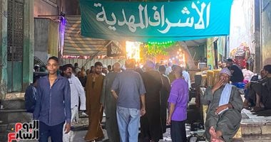 أتباع الطرق الصوفية يواصلون الاحتفال بذكرى قدوم رأس الإمام الحسين.. صور