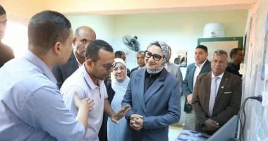 محافظ الوادي الجديد تتابع أعمال القافلة الطبية المجانية بمستشفى بلاط المركزي