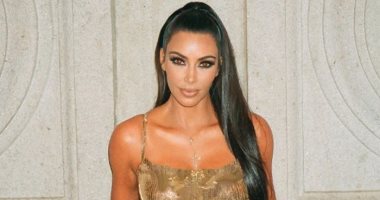حقيبة كيم كارداشيان الصغيرة تثير الجدل.. سعرها يقترب من 100 ألف دولار