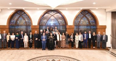 البابا تواضروس يستقبل وفد «مؤتمر مواجهة خطاب الكراهية» بالمقر البابوى بالقاهرة