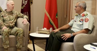 رئيس هيئة الأركان الأردنية يستقبل قائد القوات البرية في القيادة المركزية الأمريكية