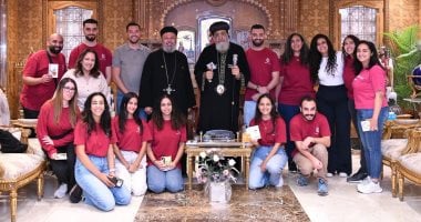 البابا تواضروس الثاني يستقبل وفداً شبابياً خدمياً من كنائس الإمارات بالمقر البابوى