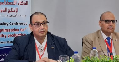 رئيس جامعة كفر الشيخ يقود نقاشا حول مستقبل صناعة الدواجن باستخدام AI