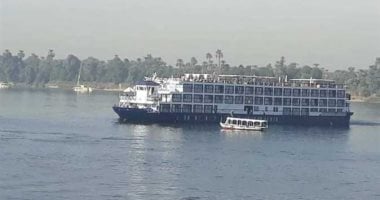إنقاذ 99 سائحًا بعد شحوط باخرة أمام معبد كوم أمبو