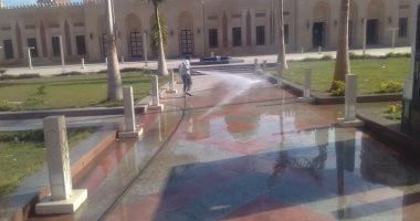 استعدادا لمولد الدسوقى.. غسيل شامل لساحة المسجد الإبراهيمي والأرصفة (صور)