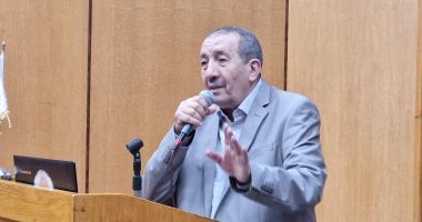 نقيب الأطباء البيطريين بأسيوط: نضخ من 700 إلى 800 ألف جنيه سنويا