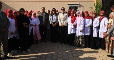 منال عوض ومحافظ الوادي الجديد تفتتحان مصنع إنتاج شكائر الزماط لدعم إنتاج التمور
