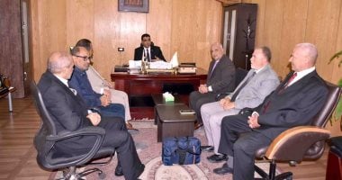 نائب محافظ الأقصر يتابع الاستعداد لكسوف الشمس 2027 مع رئيس فرع معهد الفلكك