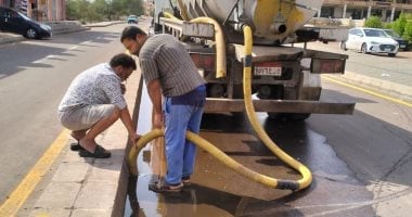 نويبع تستعد لمواجهة الأمطار والسيول وتكثف أعمال تطهير الطرق وشفط المياه