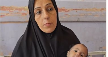 أميرة أبو عطايا طفلة بعمر عام تقاوم المرض بصمت وتنتظر فرصة للعلاج خارج غزة