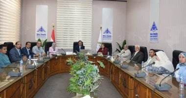 رئيس جامعة بنها يقود فريقًا بحثيًا لإنشاء مختبر مصرى صينى للزراعة الذكية